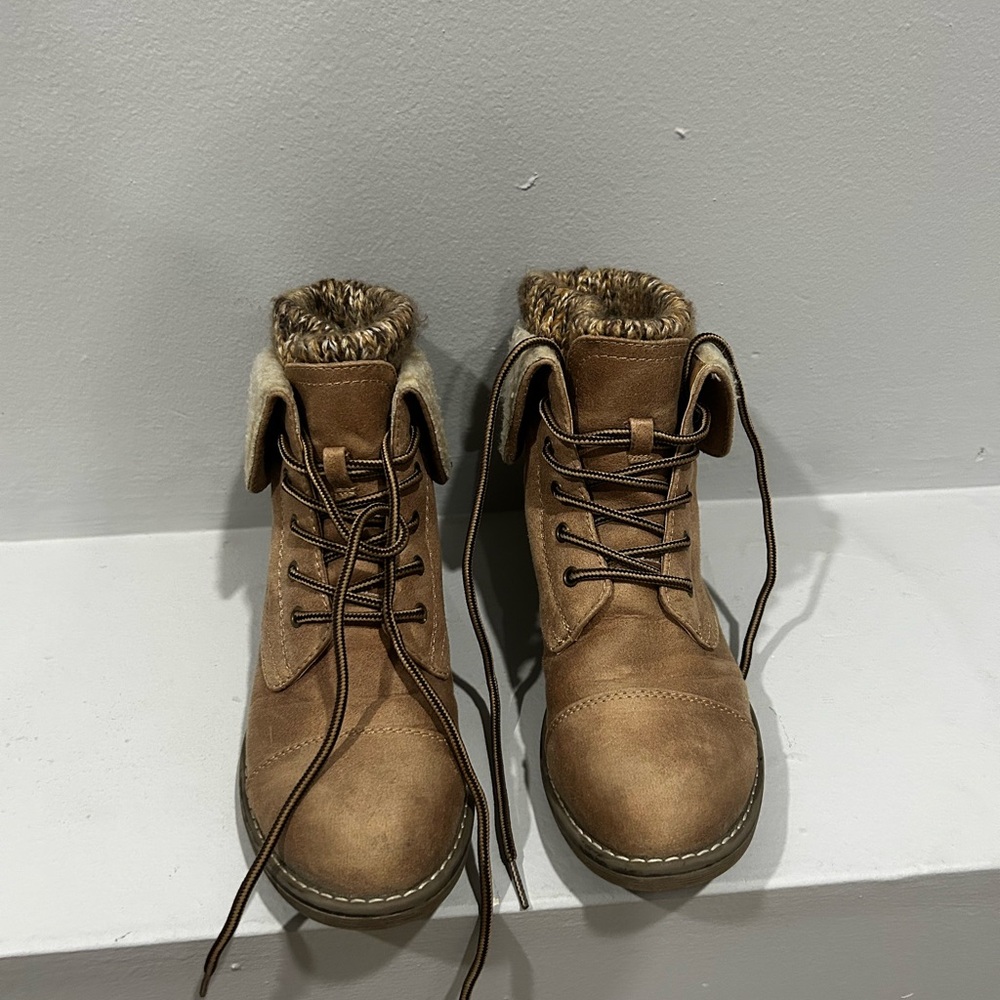 Cliffs by WHITE MOUNTAIN Tan Ankle Boots